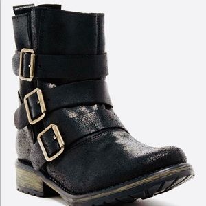 NIB STEVE MADDEN BLACK COLONNY BOOTS SZ 7 1/2
